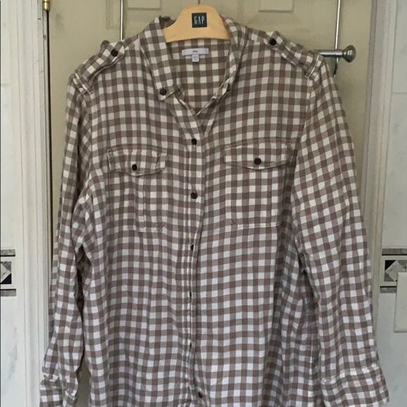 Gap Button Up Shirt - Picture 1 of 3